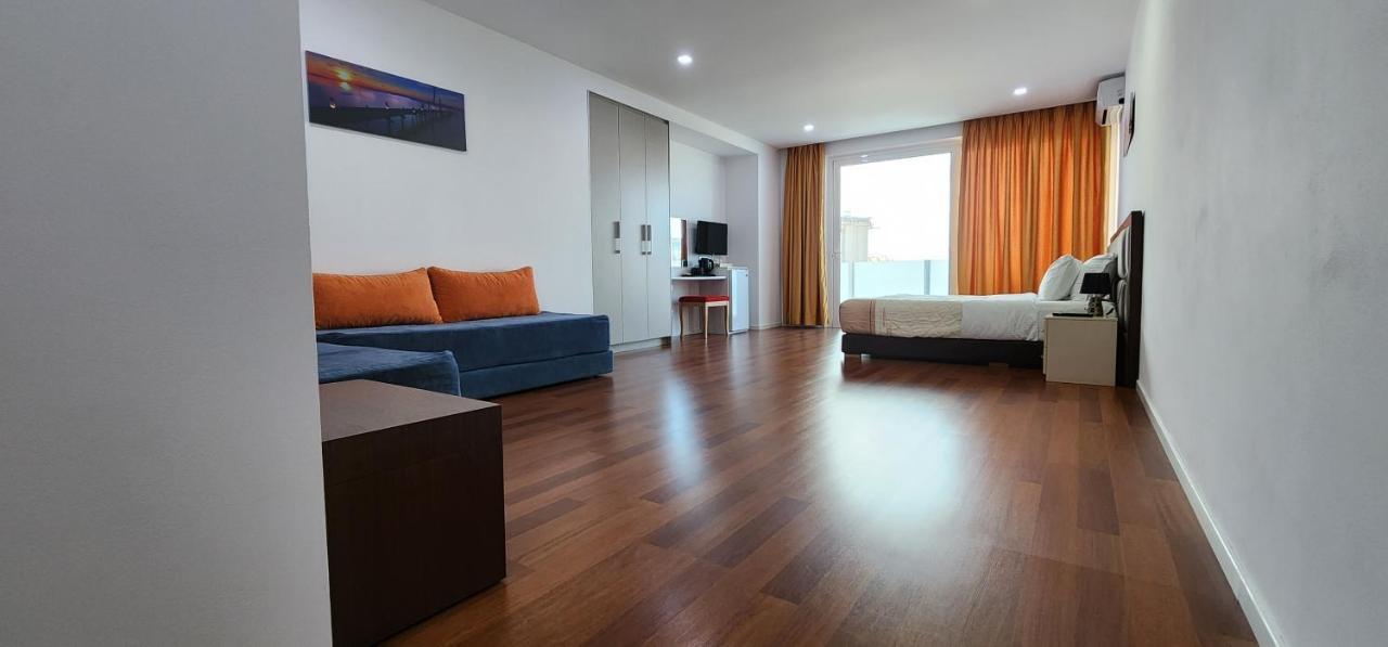 3B Suites Boutique Hotel Saranda Dış mekan fotoğraf