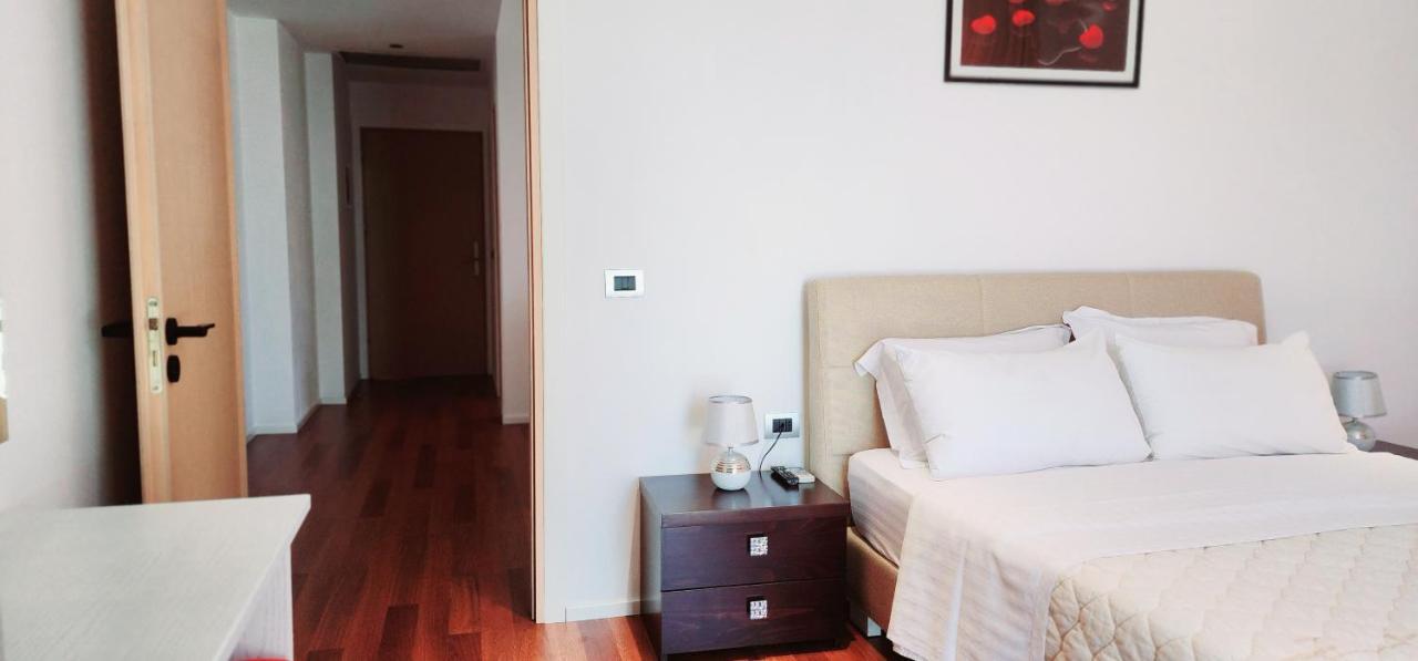 3B Suites Boutique Hotel Saranda Dış mekan fotoğraf