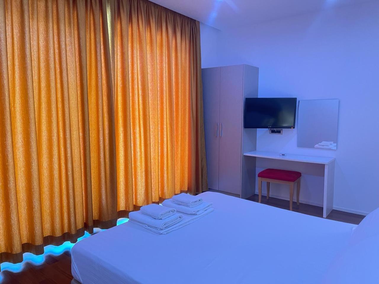 3B Suites Boutique Hotel Saranda Dış mekan fotoğraf