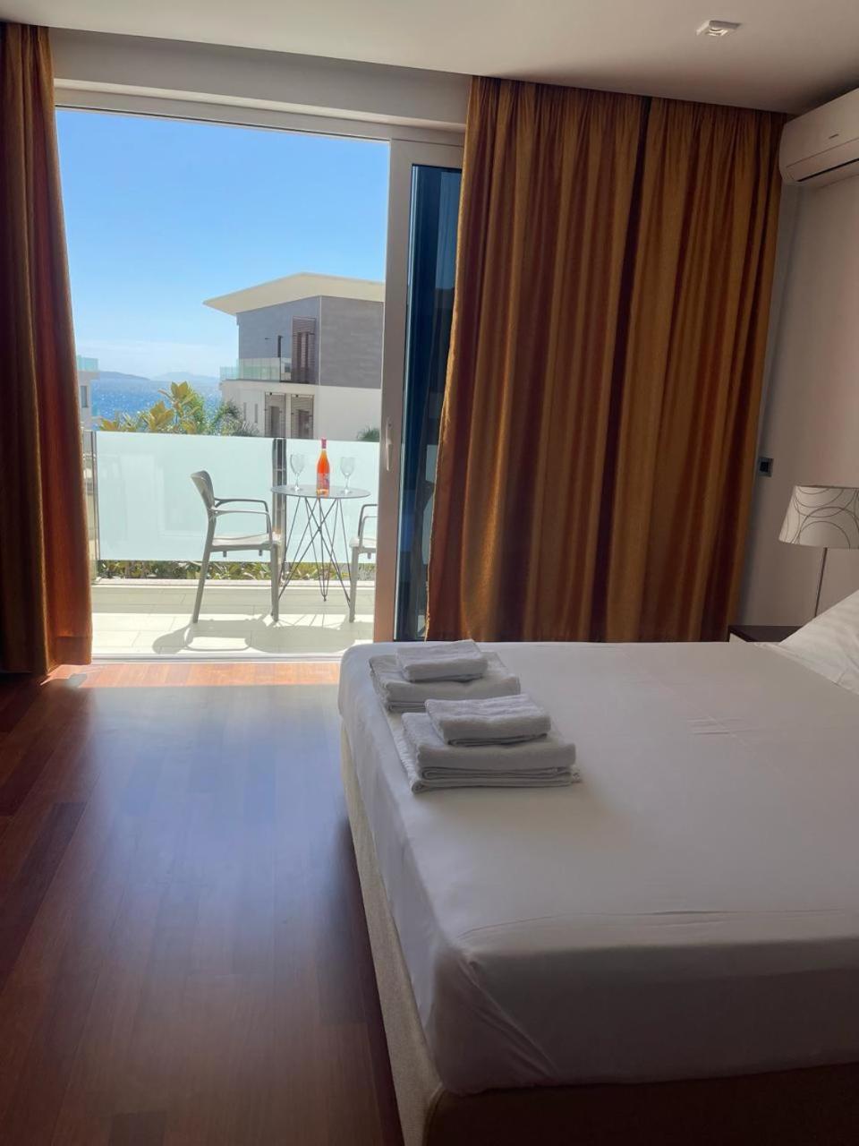 3B Suites Boutique Hotel Saranda Dış mekan fotoğraf